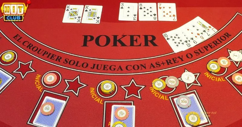 Giới thiệu cấu trúc bàn và các vòng cược game bài Poker HitClub